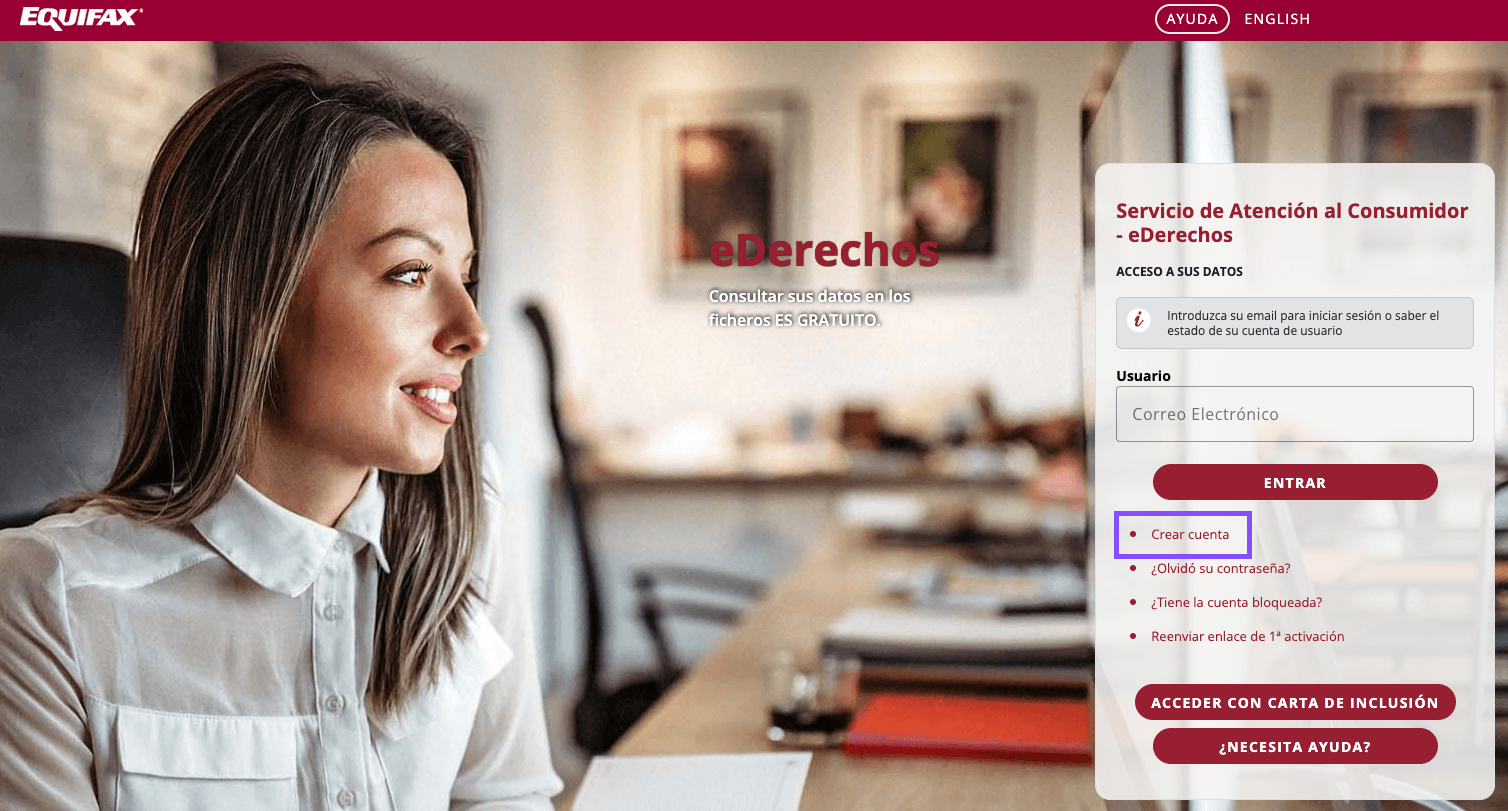 Captura de la pantalla de inicio del portal de consumidores de Equifax, con el botón de registro («Crear cuenta») señalado.